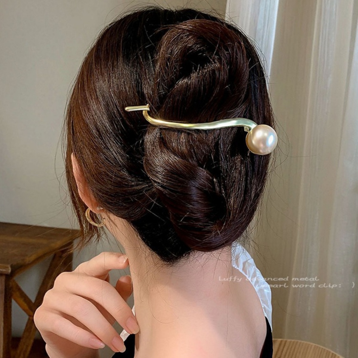 Elegant Glitter Pearl Hair Cli - Lifestyle In Korean review and price